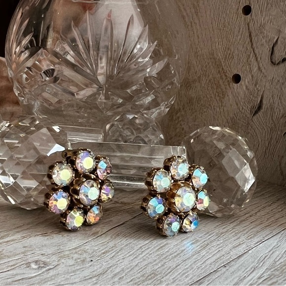 Weiss NY AB clip earrings- vintage - Picture 3 of 5